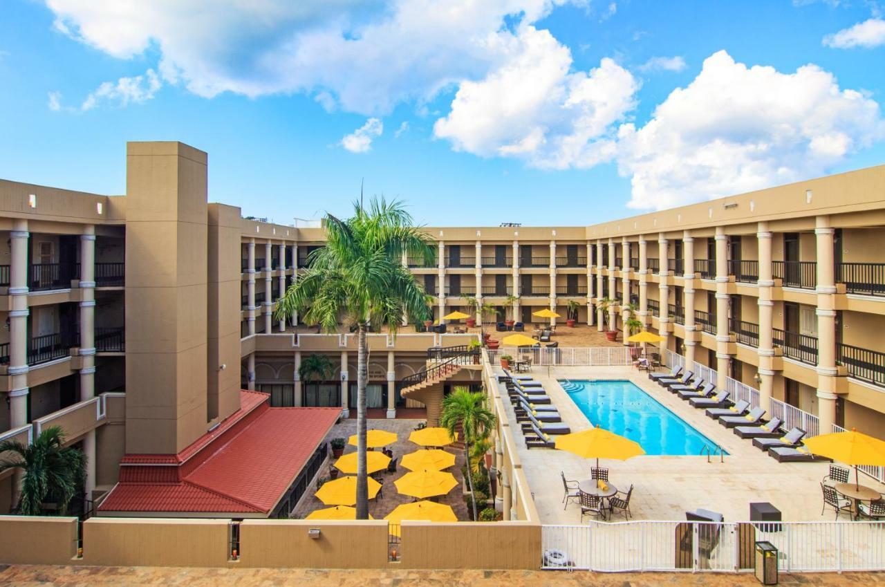 Windward Passage Hotel Carlota Amalia Exterior foto