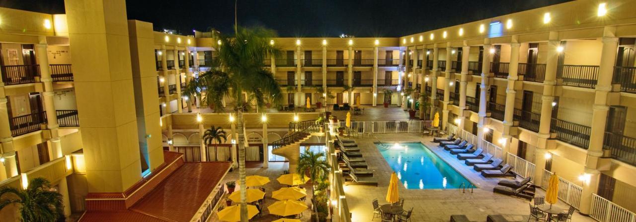 Windward Passage Hotel Carlota Amalia Exterior foto